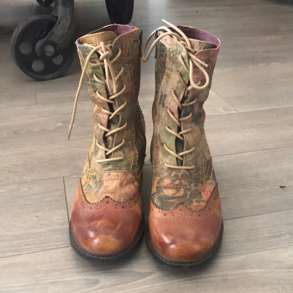 L’Artiste Spring Step Lorita mid-calf boot size 39
